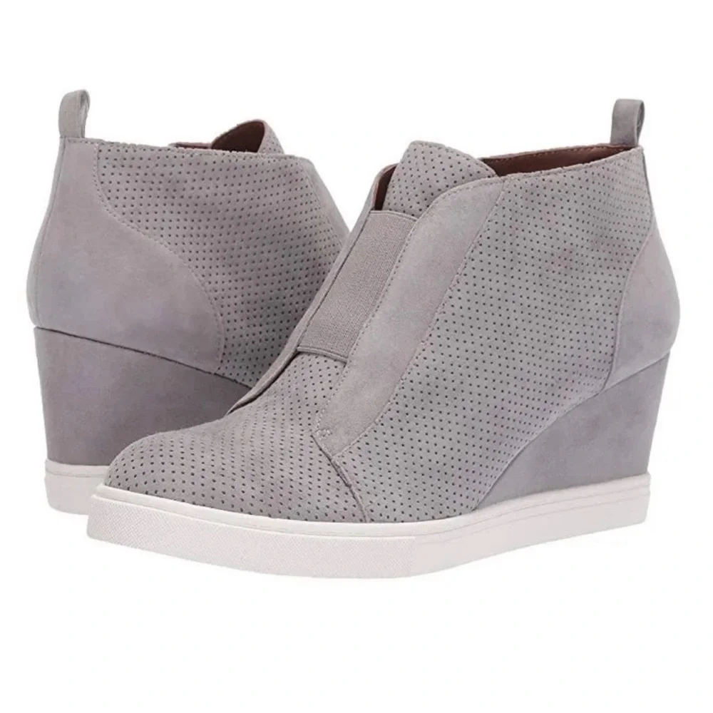Linea Paolo Women's Gray Wedge Sneaker shoe size 8.5